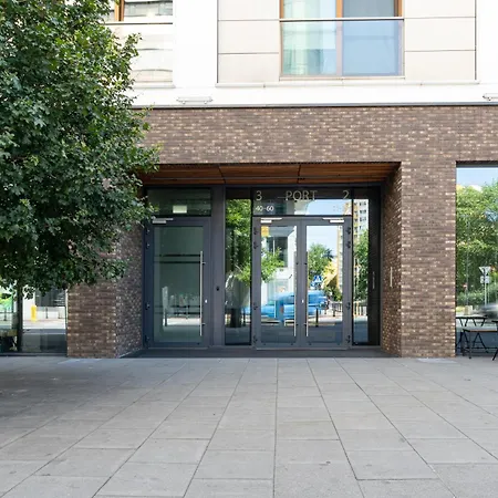 Mia Okrzei National Stadium Area With Parking And Ac Апартаменты *