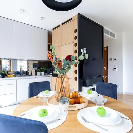 Apartamento Mia Okrzei National Stadium Area With Parking And Ac Varsóvia